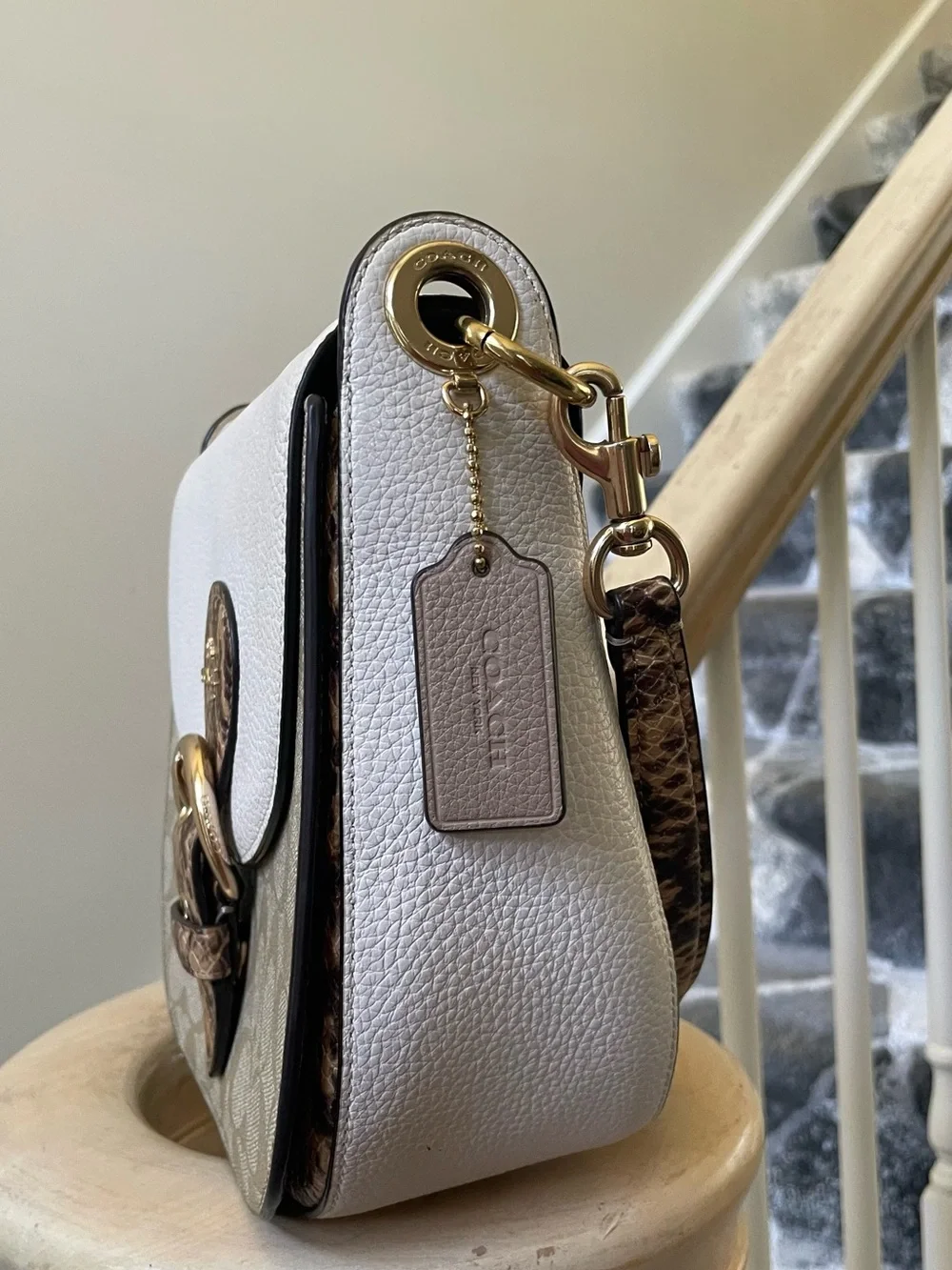 Coach Kleo Shoulder Bag In Signature Canvas
